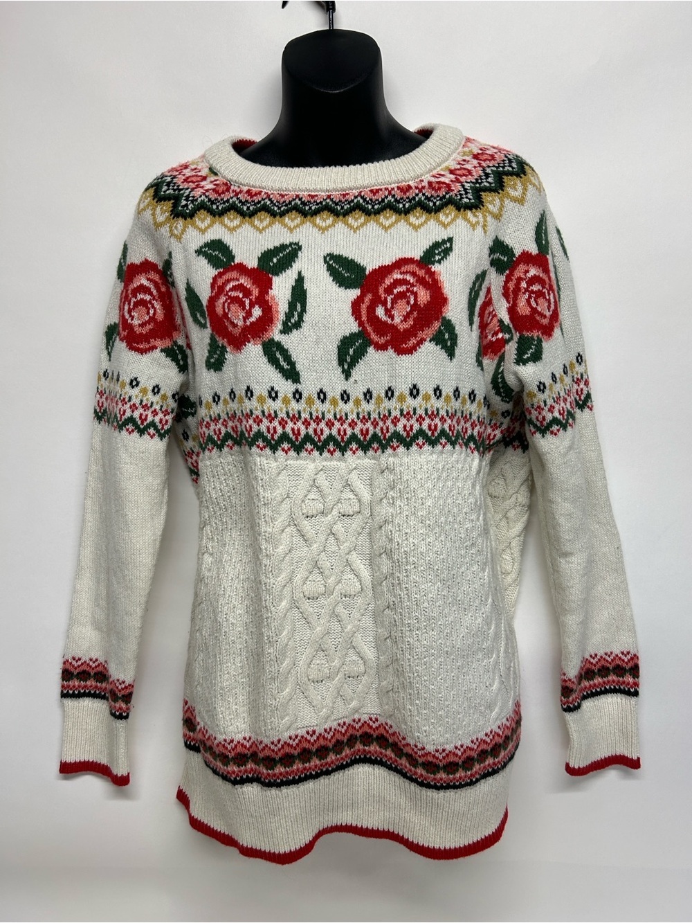 Mossimo Supply Co. White Cable-Knit Crewneck Sweater with Red Rose medium granny